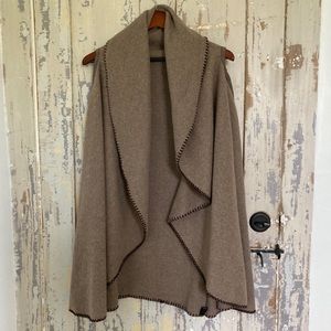 Unique Vest in light Brown